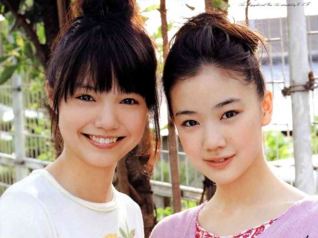 宮崎あおいと蒼井優 岡田准一を挟んだ奇妙な関係 トレンド次郎の耳寄り お役立ち情報発信基地